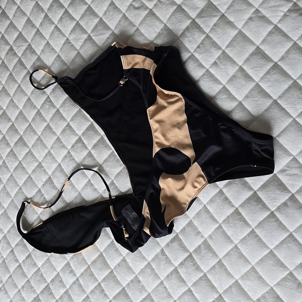 Matte Collection baithing suit - Picture 2 of 4